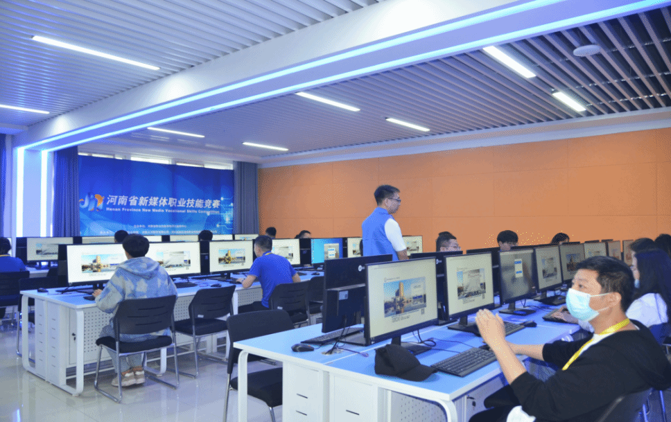 技能競(jìng)技展風(fēng)采 數(shù)字創(chuàng)新筑未來——文化藝術(shù)學(xué)院成功承辦2023年河南省新媒體職業(yè)技能競(jìng)賽軟件設(shè)計(jì)制作賽項(xiàng)